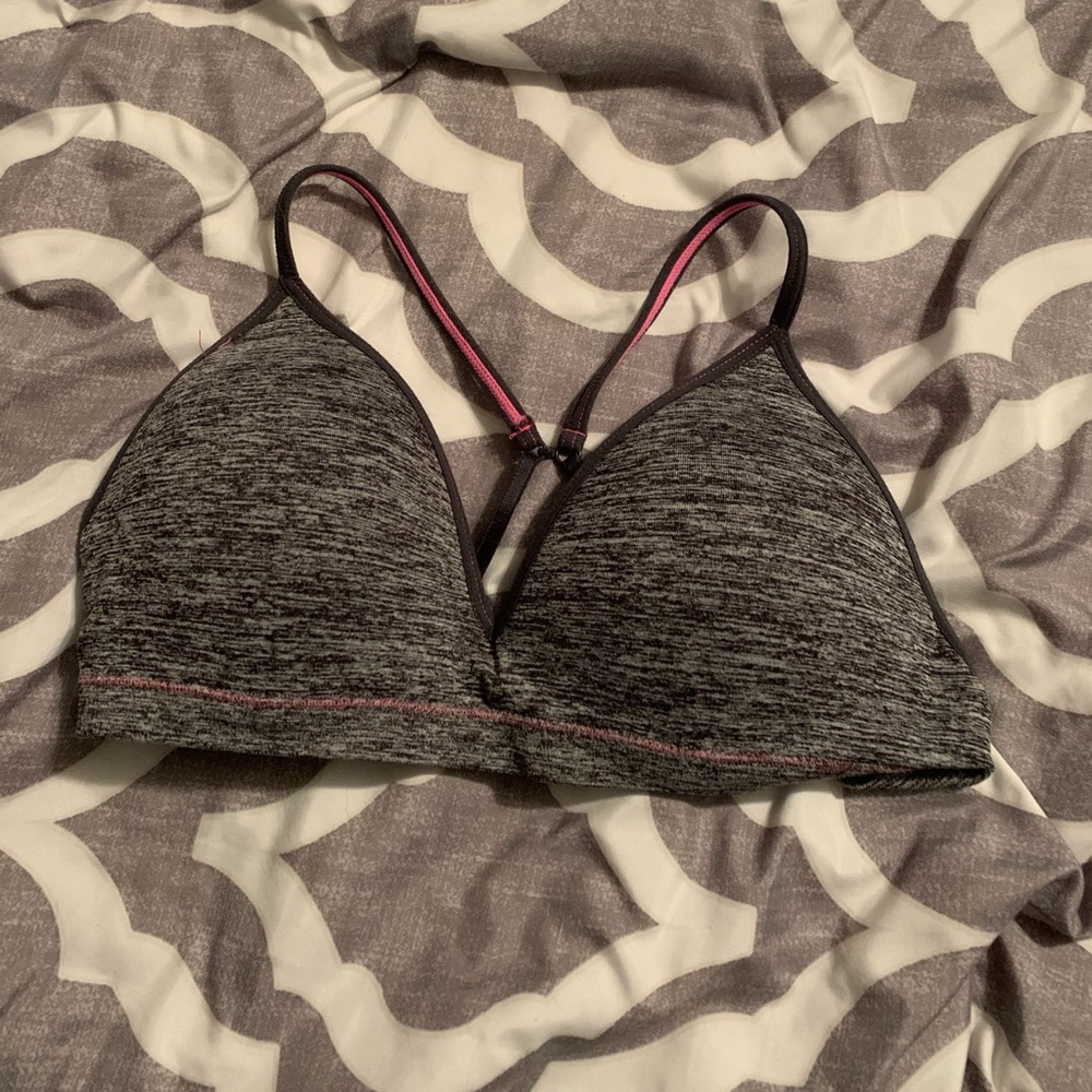 Sports bra